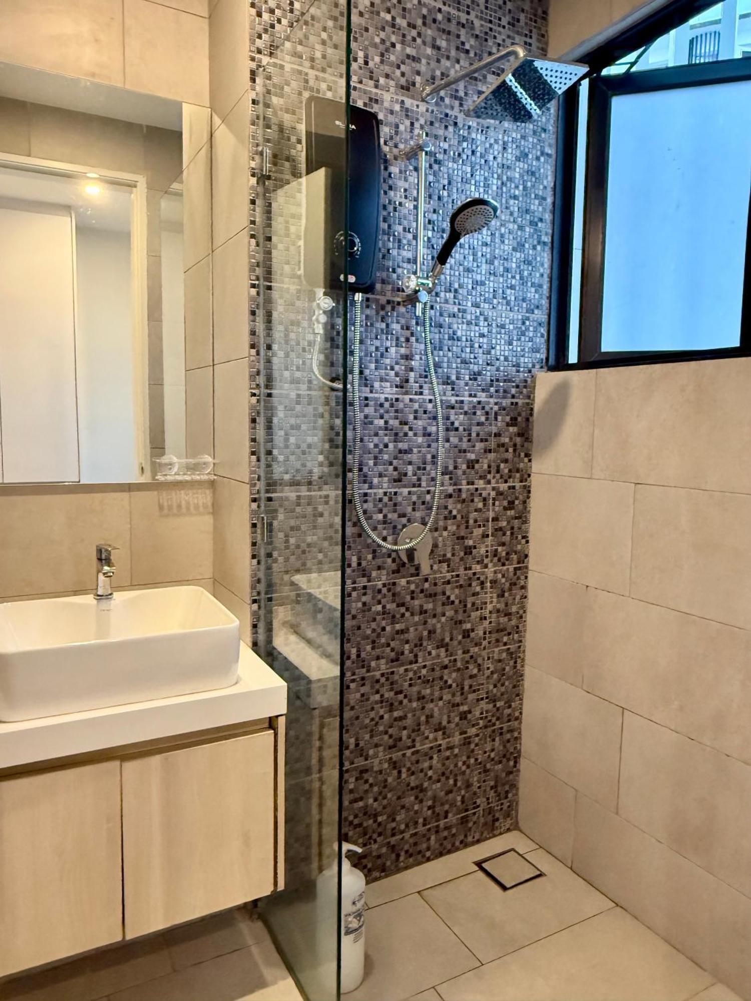 The Shore Executive Suites By Ys Luxury Kota Kinabalu Eksteriør bilde